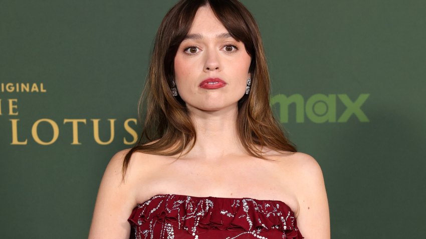 Aimee Lou Wood arrives at the Los Angeles Premiere Of HBO Original Series "The White Lotus"